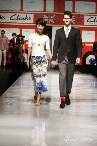王珞丹走秀