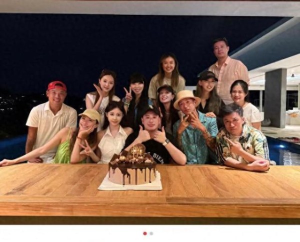 娱乐圈“翻车”现场：某顶流新剧口碑两极分化，网友为何吵成一锅粥？