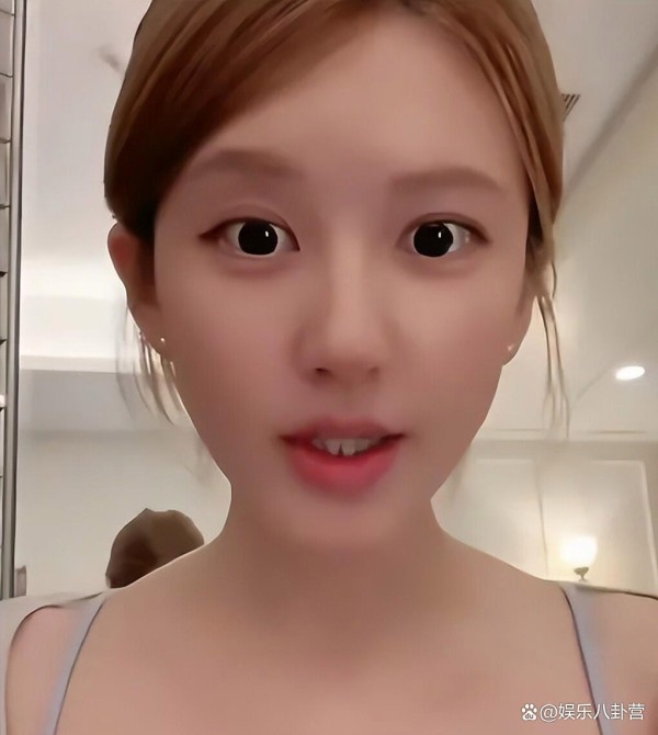 顶流小花人设崩塌实录！赵露思团队辱骂虞书欣，娱乐圈的体面碎了一地