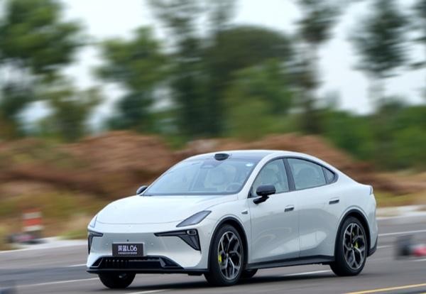 演员刘浩存出任深蓝L06品牌大使,将亮相10月30日发布会-有驾