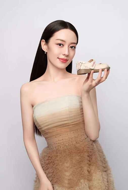 电商活动如何选明星物料？短视频授权高效提升品牌曝光