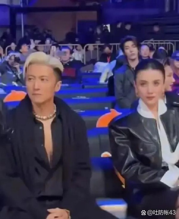 谢霆锋宋佳岁零交流微博之夜他俩...@吐防帐43的动态