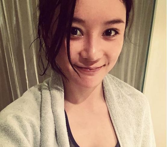 袁姗姗是怎样练出“马甲线”，练出a4腰的？