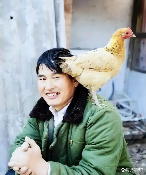 你关注的草根明星，皆从底层凭坚韧崛起。他们的人生演绎早于成名时，那些苦难过往，终成其舞台上最厚重的底气