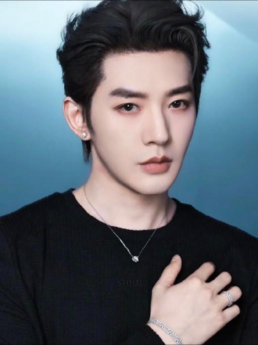 邓为目前身上有哪些重要的商业代言，体现了怎样的商业价值？