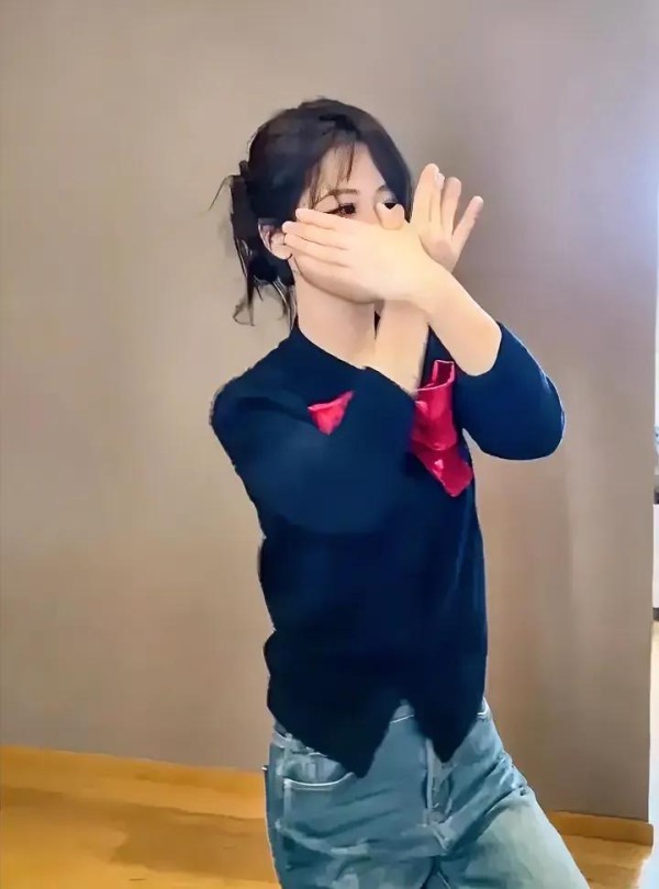 杨紫跳舞爆热搜,解锁演艺新惊喜