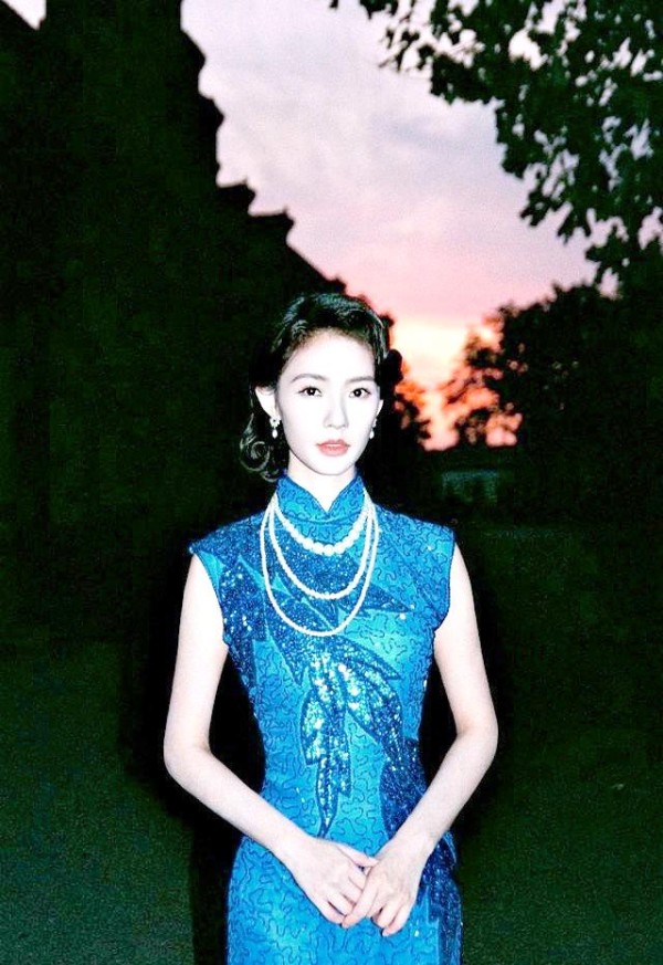 林允助力旗袍品牌营销,文化与时尚的跨界策略