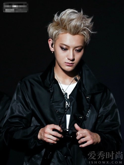 黄子韬睡粉丝事件是怎么回事？王思聪爆料黄子韬睡粉丝是真是假