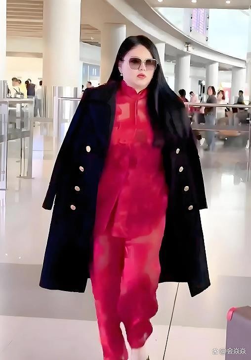 李湘账号被封背后:明星六大高危行为全解析,这些红线千万别踩!