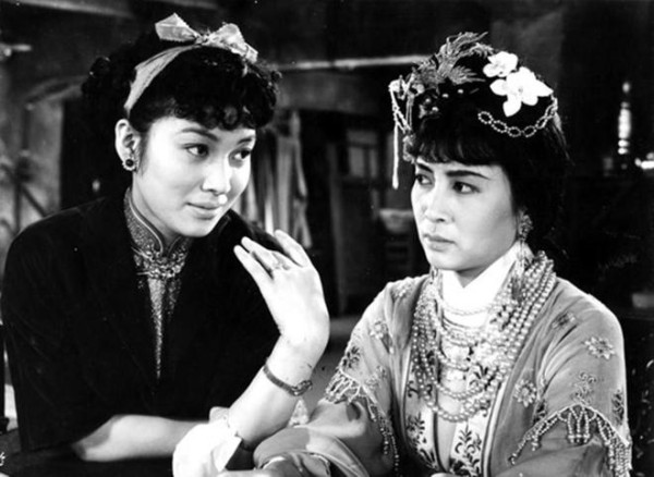 刘春岚：认认真真唱戏，清清白白做人—谢晋电影《舞台姐妹》赏析