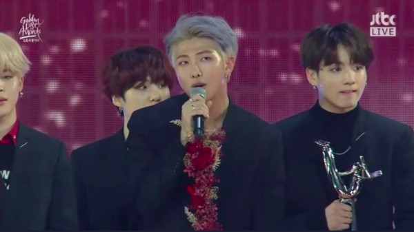 防弹二度蝉联金唱片大赏 RM：曾经觉得团名很丢脸