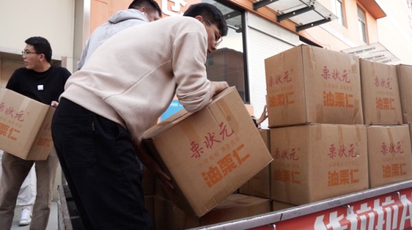 网红一个月直播销售额超百万？揭秘主播真实收入