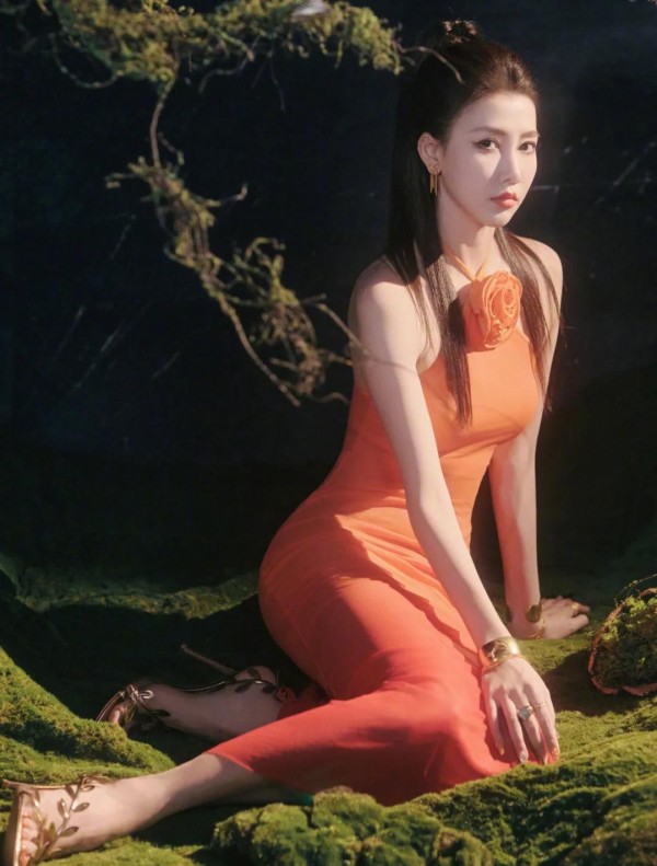 弦子：从《快乐女声》到音乐界的“跨界女王”