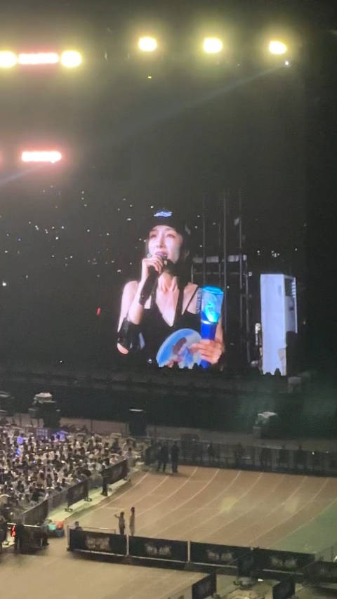 喜欢看一些好朋友名场面杨幂周深互cue对方名梗名场面…