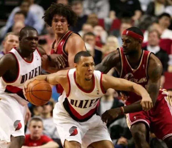 那些输给“半月板“的NBA明星球员们