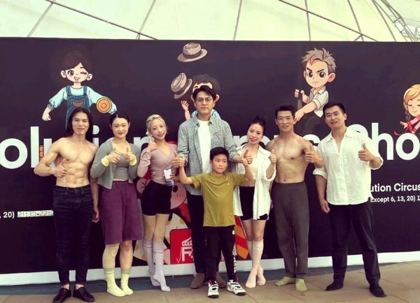 靳东超话为何魅力不减:深度解析粉丝群体与社区文化