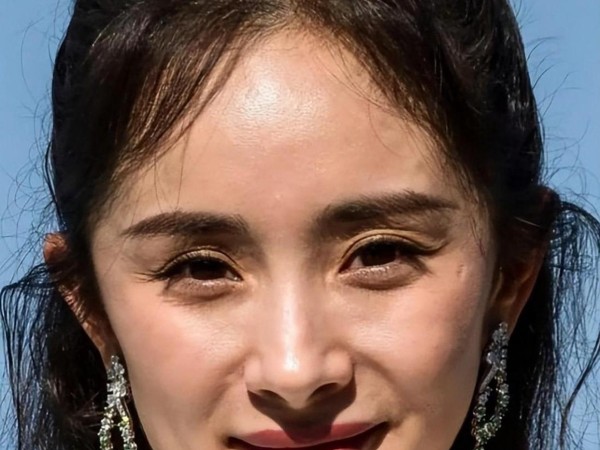 明星素颜生图曝光!离开滤镜美颜,真实颜值引热议