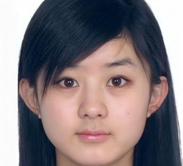 八位女明星全素颜证件照，颜值还得是她！