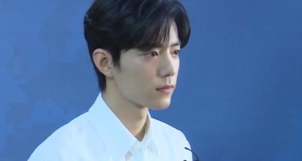 肖战接受访谈不卑不亢,重新定义偶像与粉丝的关系