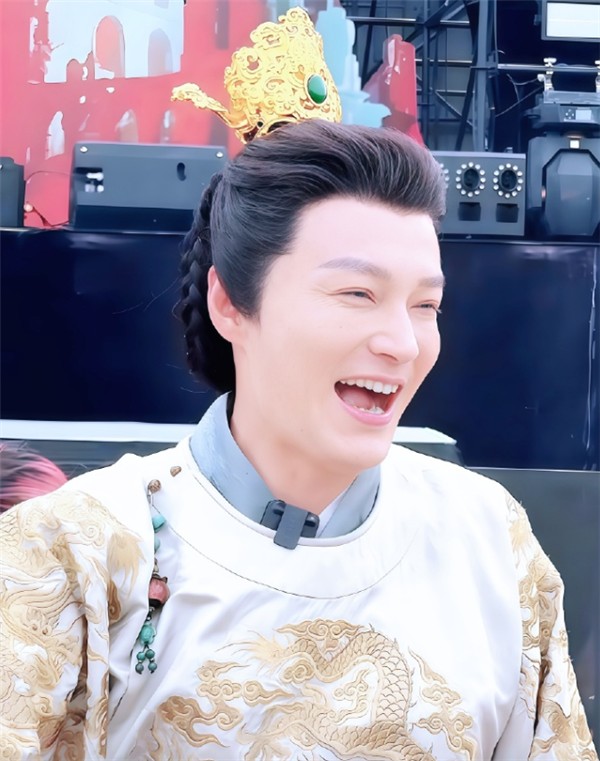 国庆长假多位老戏骨集体景区再“上岗”：大话西游唐僧、鸠摩智等重现经典角色