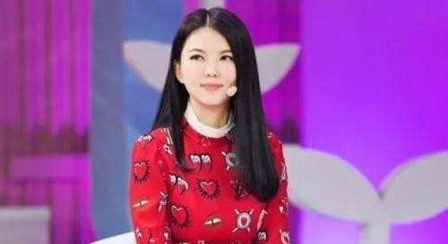 从“金话筒”到直播间：李湘跌落神坛的25年