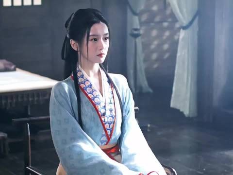 《江湖夜雨十年灯》曝椅子吻片段，周翊然包上恩上演强制爱