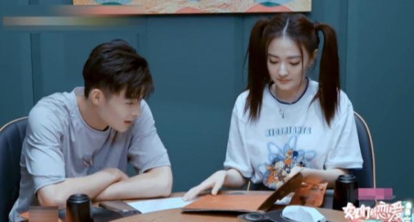 女明星不顾生理期参加恋爱节目,观众:后悔穿白色裤子了吧