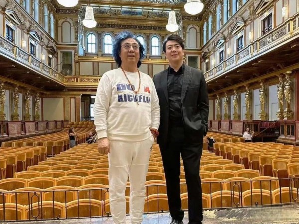 郎朗夫妇代言“一日游”背后:艺术家沦为商业工具?