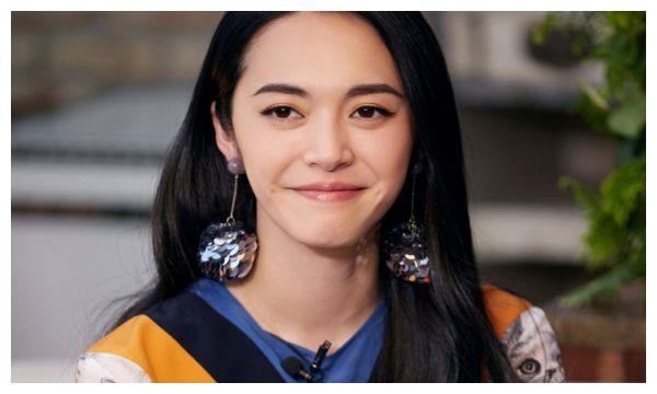 娱乐圈4位“大嘴”美女明星,钟丽缇上榜,而她堪称“丰唇女王”