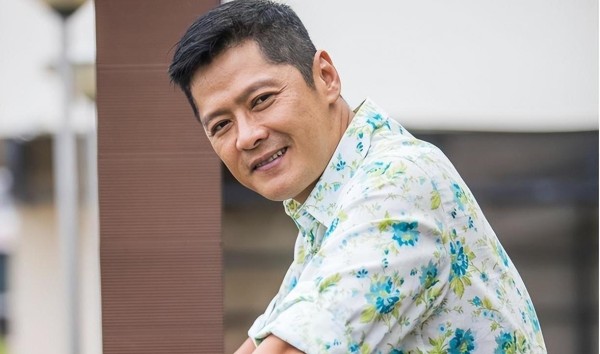 “新加坡帅哥”李南星，消失多年只为做这件“事”，叫人叹为观止