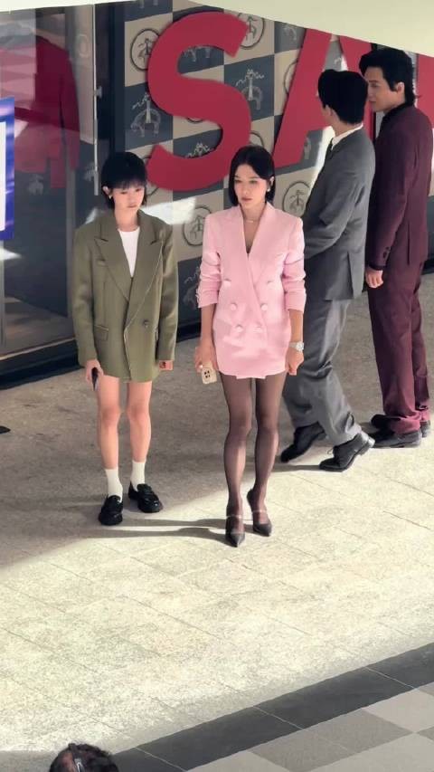 秦岚出任谷雨品牌代言人,新剧动态引期待