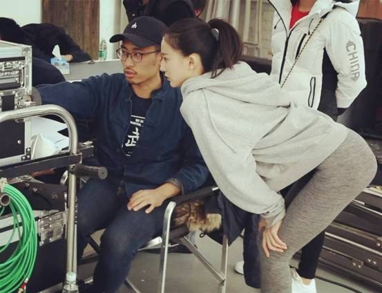 看安踏如何利用明星做深度内容营销