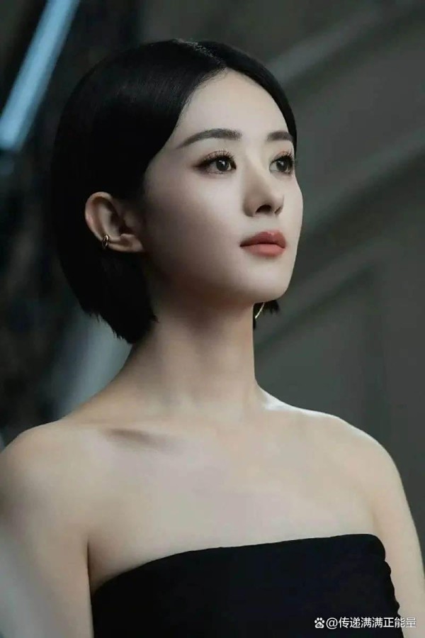 从被嘲土味到纪梵希全球代言!赵丽颖的逆袭密码藏在黑西装大片里