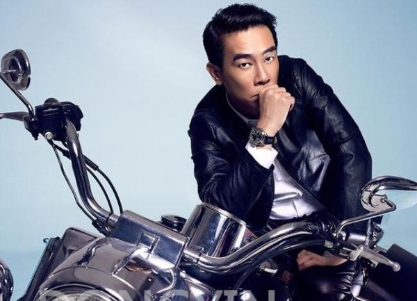 明星也玩游戏，罗志祥，竟然玩植物大战僵尸！