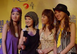 搜狐娱乐直击:“美眉”组合诞生实录