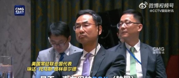 美食烹饪秀：中国代表耿爽在联合国的一场舌战，真是大快人心。这不仅是一次外交上的过招，更是舆论场上的亮剑。这样的新闻，理应冲上热搜榜单的顶端，为大家提供谈资，为民族增添自豪感。然而现实却不禁让人摇头叹息——这种国家级“高光时刻”，热度居然远远比不上某些明星的八卦丑闻，甚至还不如日韩娱乐圈那些看似毫无营养的花边消息！这事儿不荒唐吗？
不由得想问一句，我们的媒体到底在忙活什么？辛辛苦苦拍脑袋弄出来的那些...