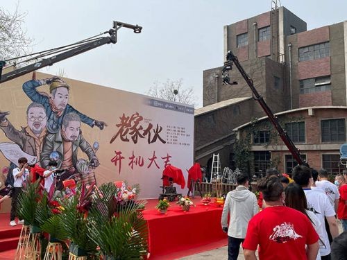 原央视主持人周涛又有了新身份,搭档娱乐圈老戏骨,进军演艺界!