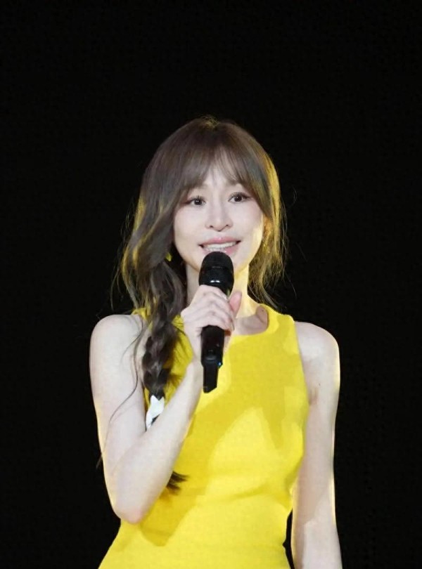 王心凌对卷设备歌迷喊话：宠溺还是无奈？