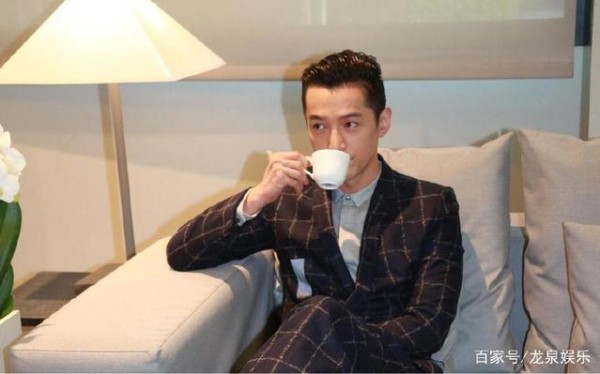 胡歌经纪人姚瑶违反唐人影视规定，被开除