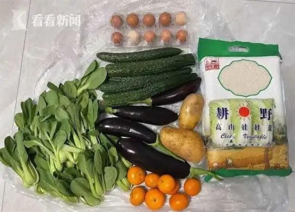 知名女星驰援上海物资被扔进垃圾车？ 当事人回应