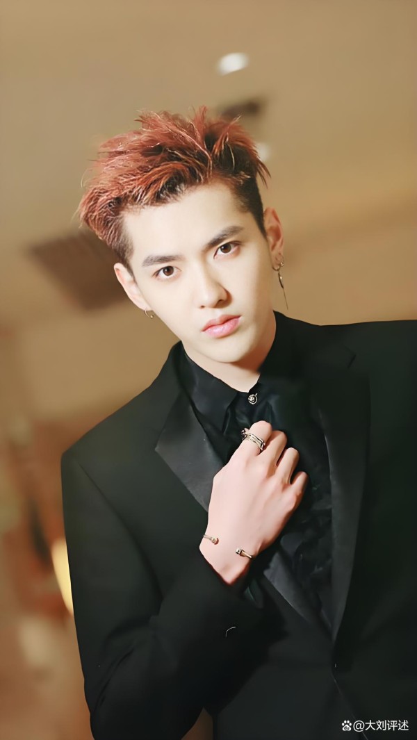 王嘉尔真宠粉VS吴签刷榜：谁在真正尊重粉丝？