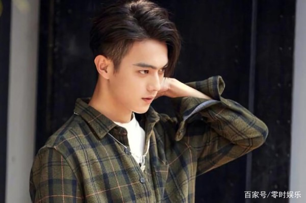 许凯有新动作，与女主甜蜜同框照让人心动，又是一部大制作！