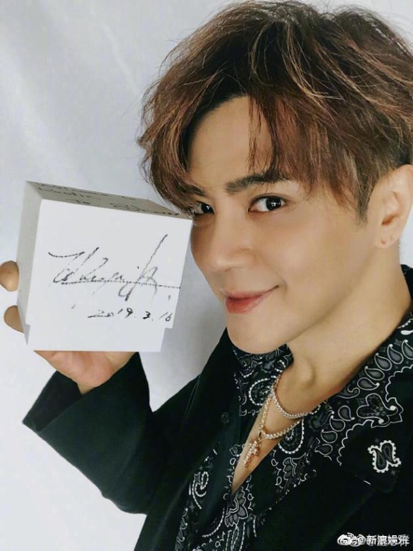 胡歌、吴亦凡、邓伦、王俊凯，众明星追星成功现场大盘点