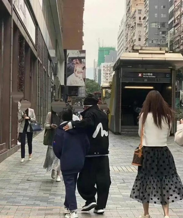 王宝强新女友正式进军影视圈？首播作品搭档王宝强，大长腿吸睛