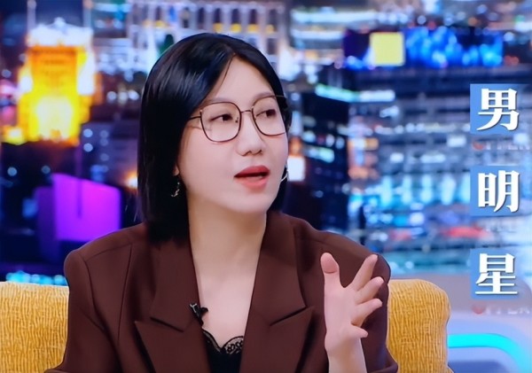 易立竞吐槽自恋男明星！采访一小时没问出有效信息，好奇这是谁