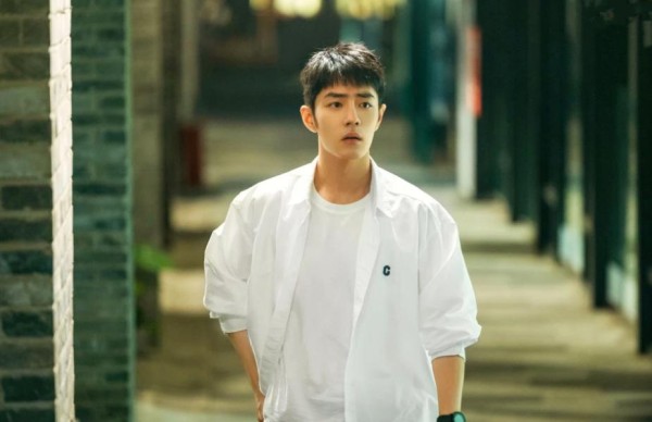 肖战有多旺搭档，白百何靠肖战破局？《骄阳伴我》收视冲顶