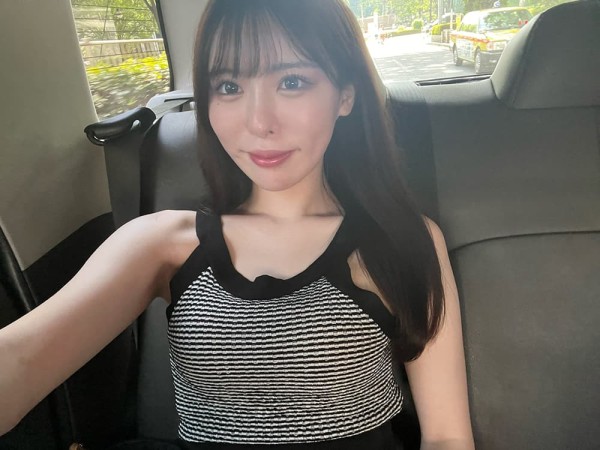 黑岛玲衣清新气质写真