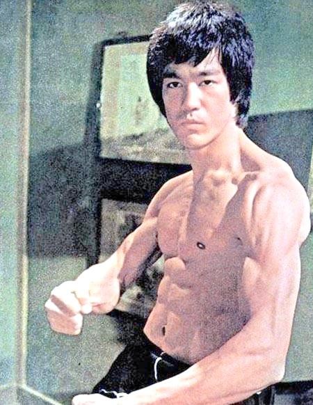 明星的命运密码：五行与面相的揭示