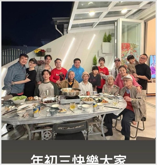 钱小豪新春家族照无踪影，昔日巨星如今中山孤立众叛亲离太真实