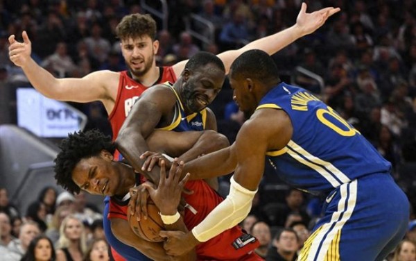 火箭队又伤一人！主场对勇士，20+9+6明星或缺阵，内线仅1人可用